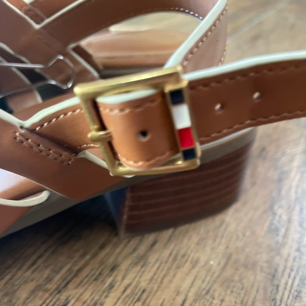 Tommy Hilfiger Ezma Thong Block-Heel Sandals Tan Brown size 8.5 - Picture 4 of 6